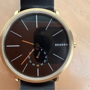 Skagen Black Dial Gold-Tone Case with Black Leather Strap Denmark Hagen